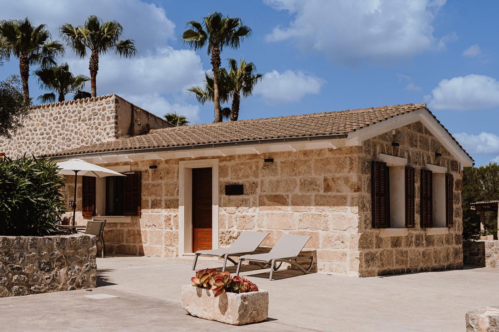 Sa Talaia Blanca Farm stay *