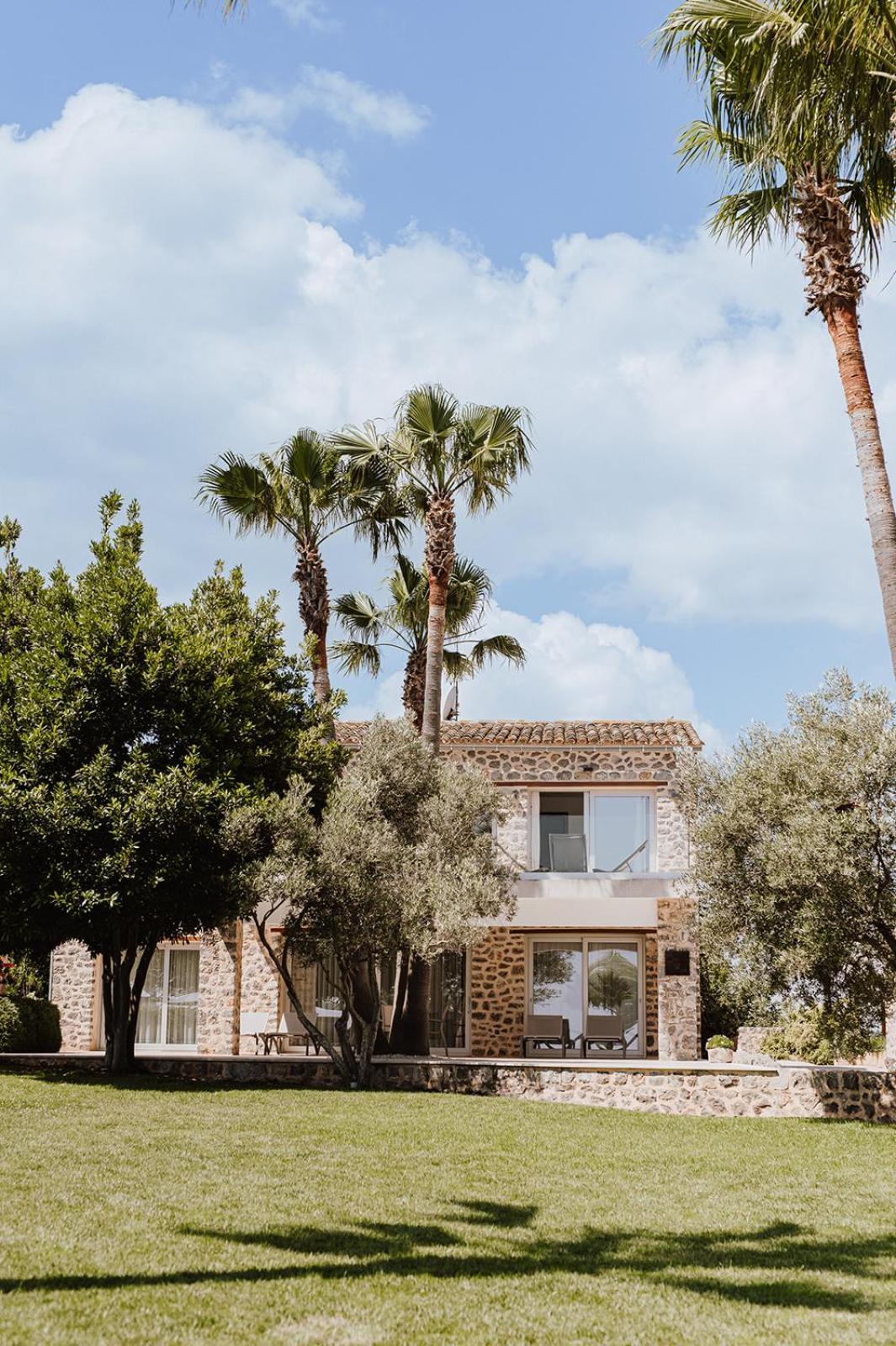 Sa Talaia Blanca Farm stay *